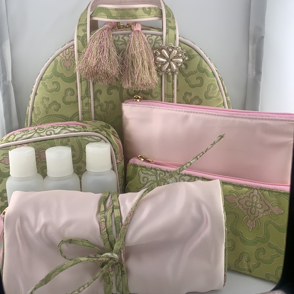 5 Piece Cosmetic Travel Set Vntg